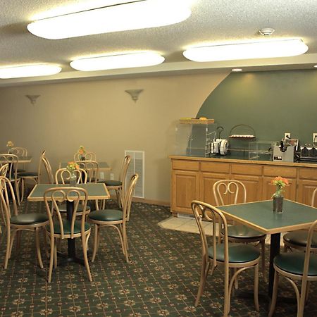 Americas Best Value Inn Annandale Bagian luar foto