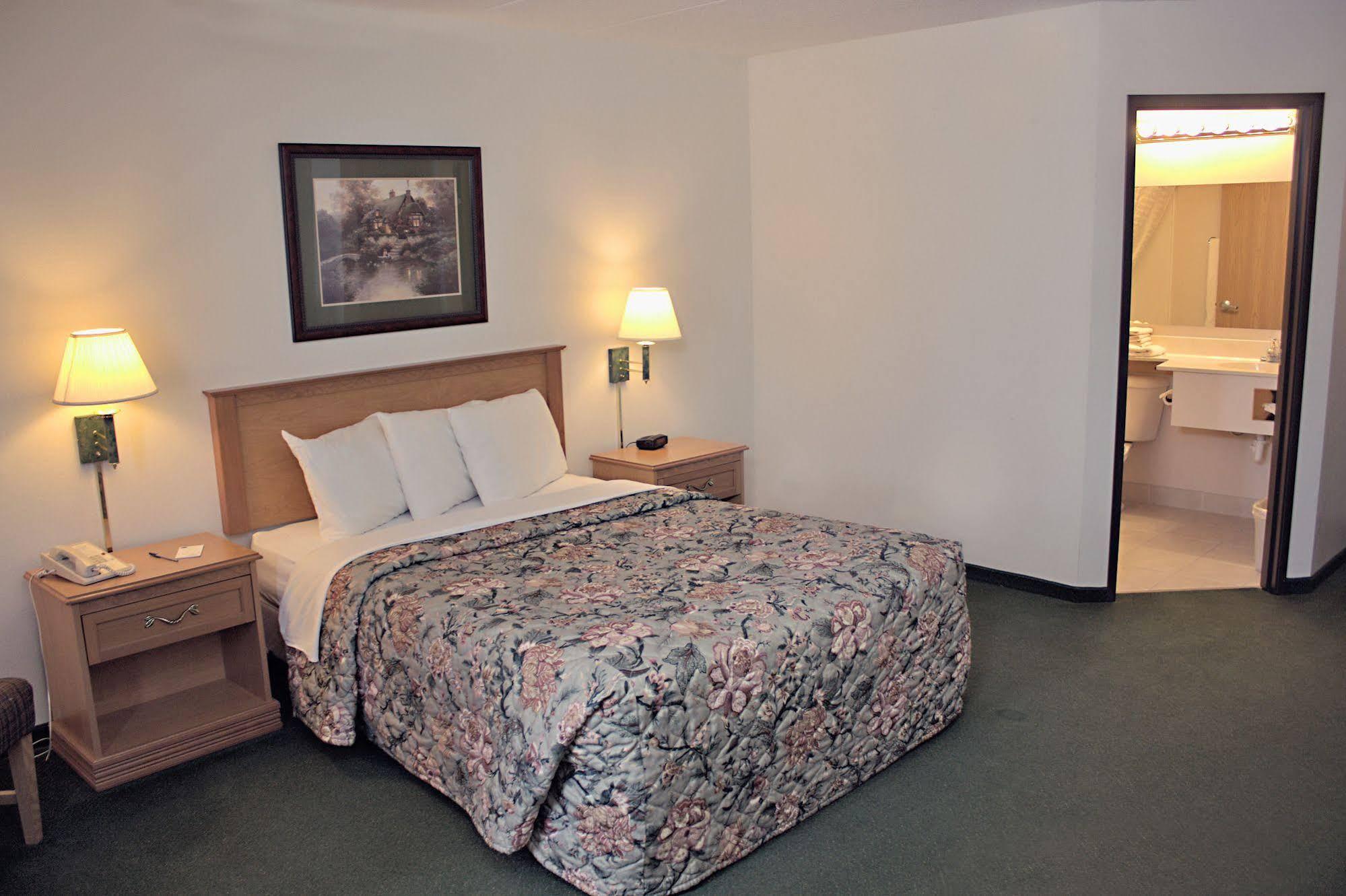 Americas Best Value Inn Annandale Bagian luar foto
