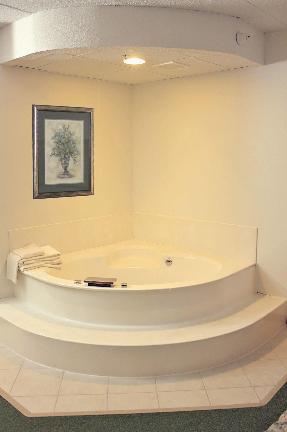 Americas Best Value Inn Annandale Bagian luar foto